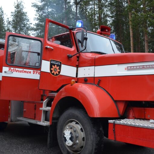 Peltosalmen VPK - Sisu Karhu